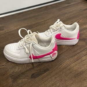 Nike Air Force 1 sneaker